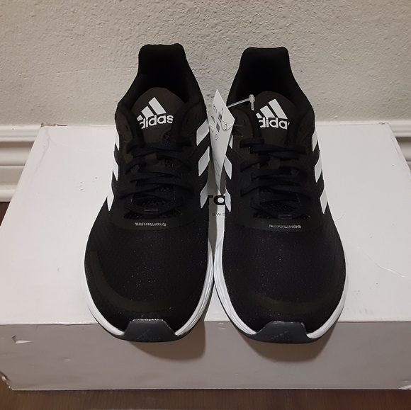 Adidas - Picture 3 of 4